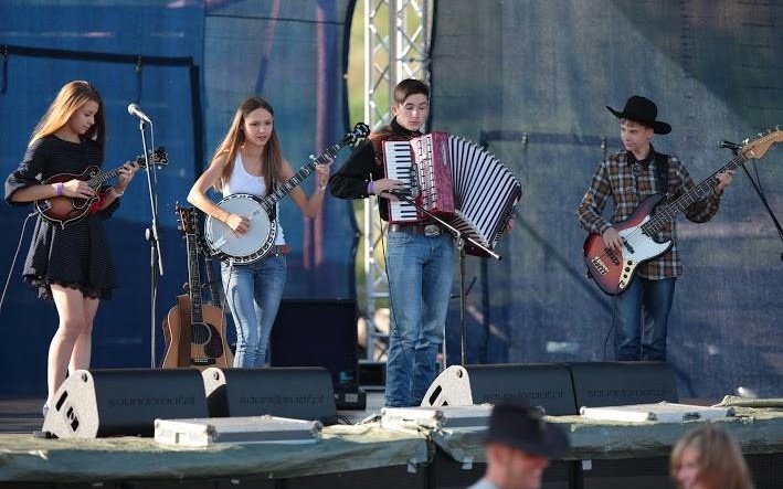Western Piknik - Folk, Blues, Country & Bluegrass Festival w Sułominie, Wesoły Diliżans